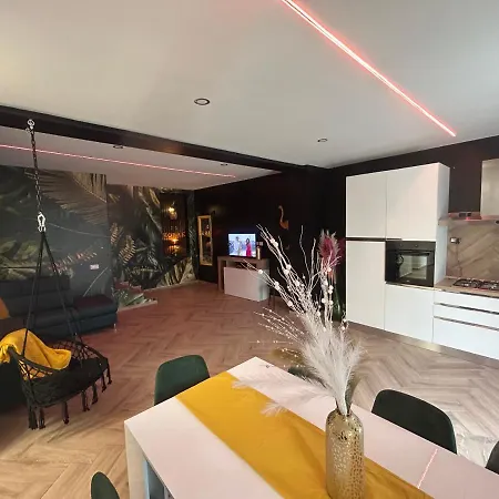 House Twenty - Five * Milano